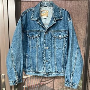 Classic men’s Vintage Blue Denim Jacket